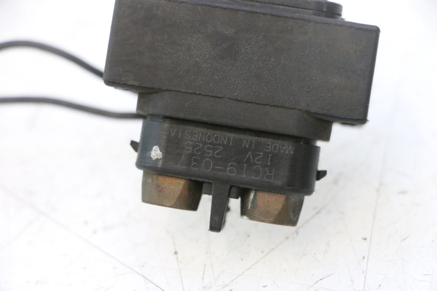 photo de STARTER RELAY SUZUKI BURGMAN EXECUTIVE ABS 650 (2006 - 2012) - Technical close-up