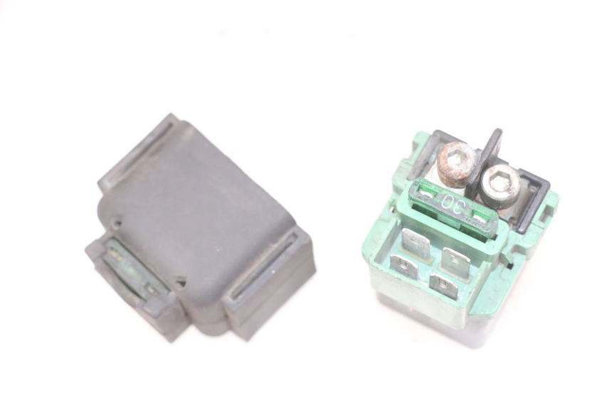 photo de STARTER RELAY HONDA CBF 500 (2004 - 2007) - Zoom on usage condition