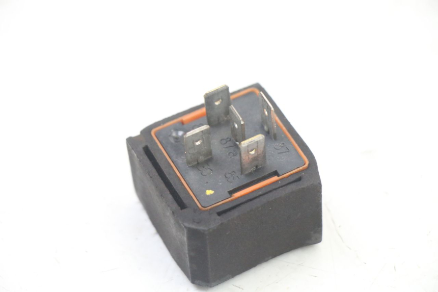 photo de STARTER RELAY PEUGEOT ELYSTAR 50 (2002 - 2014) - Technical close-up