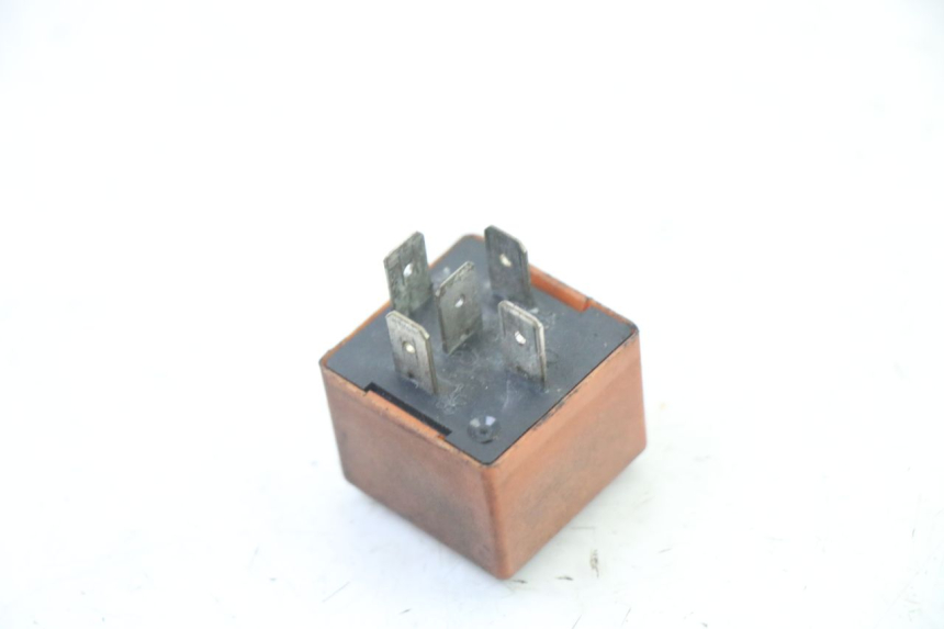 photo de STARTER RELAY PEUGEOT ELYSTAR 50 (2002 - 2014) - Zoom on usage condition