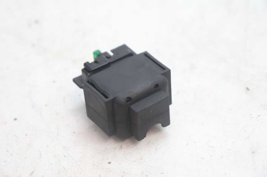 photo de STARTER RELAY HONDA FJS SILVER WING SILVERWING 400 (2005 - 2008) - Alternative perspective