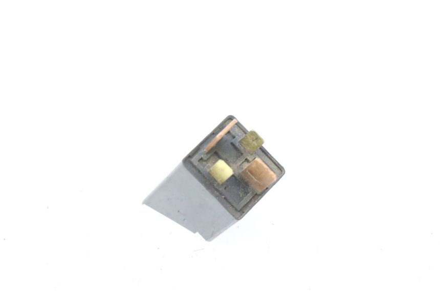 photo de STARTER RELAY PIAGGIO FLY 2T 50 (2004 - 2017) - Zoom on usage condition