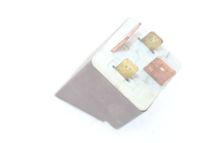 photo de STARTER RELAY PIAGGIO FLY 100 (2006 - 2010) - Zoom on usage condition