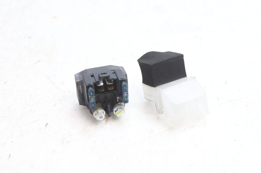 photo de STARTER RELAY YAMAHA FZ8 800 (2010 - 2016) - Component detail