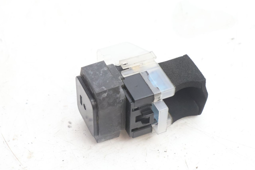 photo de STARTER RELAY YAMAHA FZ8 800 (2010 - 2016) - Technical close-up