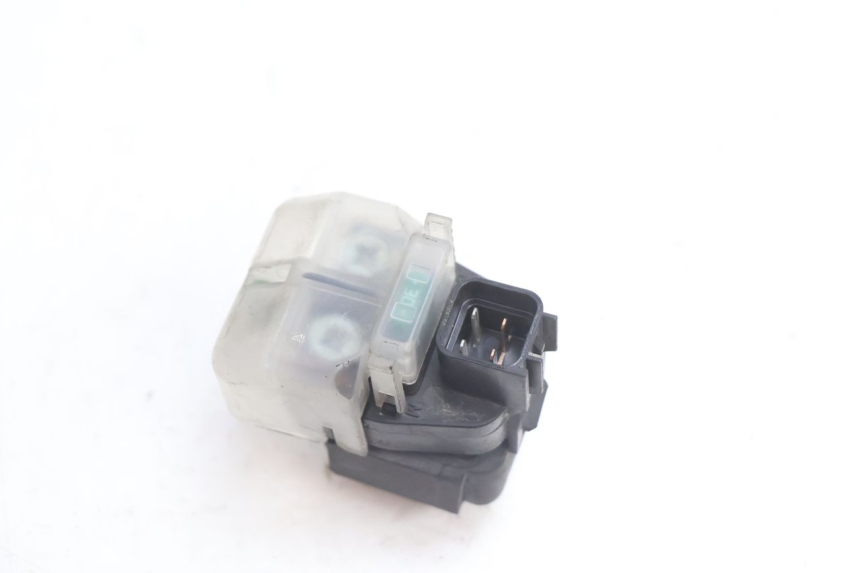 photo de STARTER RELAY SUZUKI GSR 600 (2005 - 2012) - Technical close-up