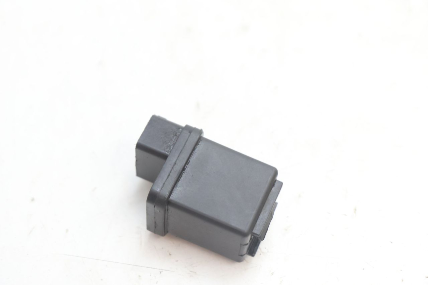 photo de STARTER RELAY PEUGEOT KISBEE 2T 50 (2018 - 2022) - Zoom on usage condition