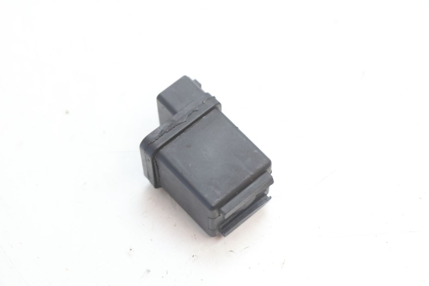 photo de STARTER RELAY PEUGEOT KISBEE 2T 50 (2010 - 2017) - Zoom on usage condition