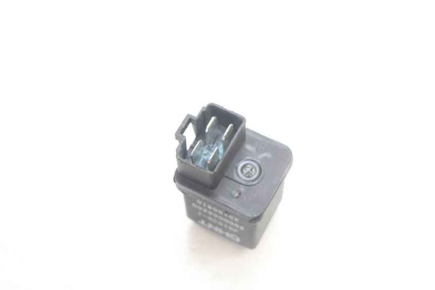 photo de STARTER RELAY PEUGEOT KISBEE 4T 50 (2010 - 2017) - Zoom on usage condition