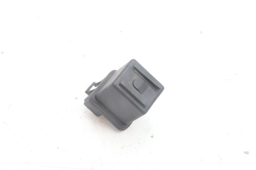 photo de STARTER RELAY PEUGEOT KISBEE 4T 50 (2010 - 2017) - Zoom on usage condition