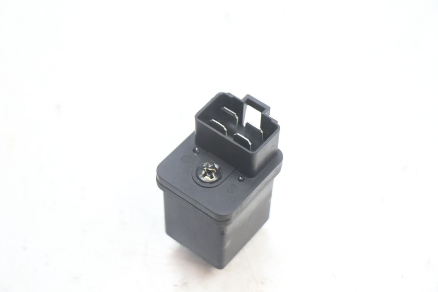photo de STARTER RELAY PEUGEOT KISBEE 4T 50 (2018 - 2022) - Zoom on usage condition