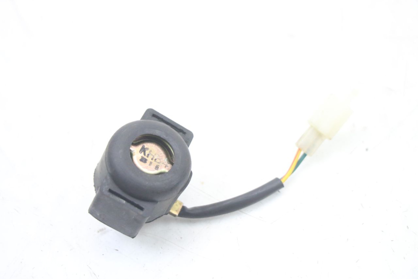photo de STARTER RELAY KYMCO PEOPLE S 125 (2000 - 2008) - Alternative perspective