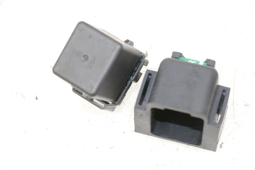 photo de STARTER RELAY PIAGGIO MP3 HPE 310 (2024 - 2025) - Zoom on usage condition