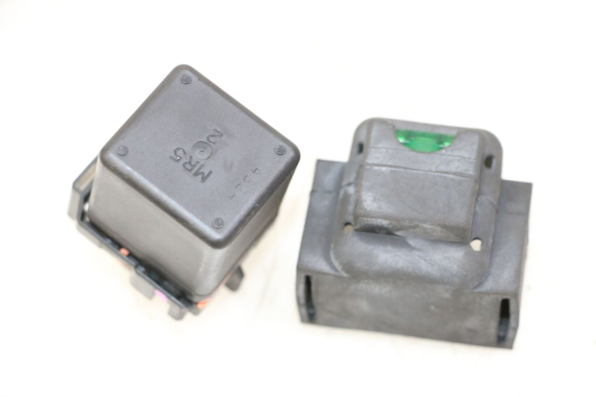 photo de STARTER RELAY PIAGGIO MP3 500 (2014 - 2017) - Component detail