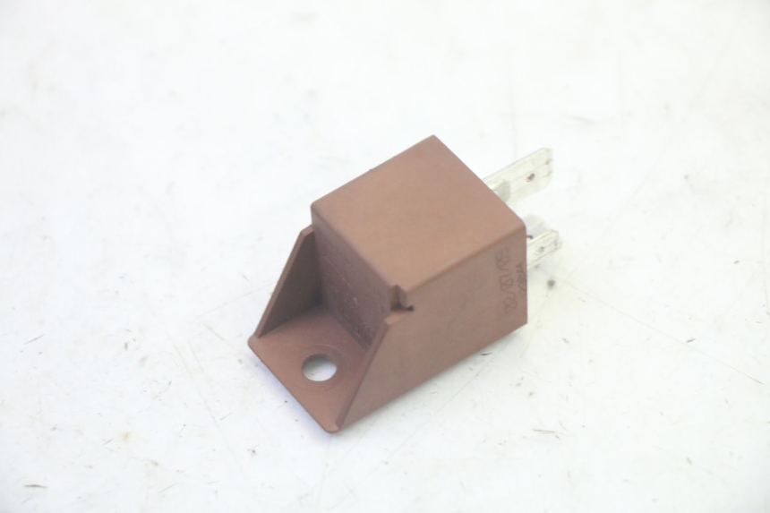 photo de STARTER RELAY PIAGGIO MP3 RL 250 (2006 - 2010) - Zoom on usage condition