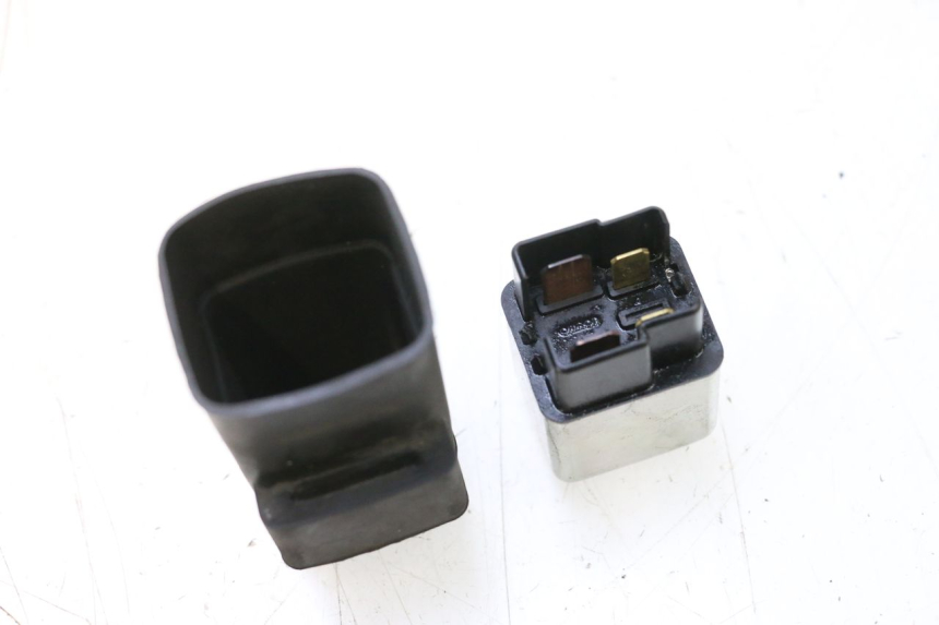 photo de STARTER RELAY YAMAHA NEOS NEO'S 4T 50 (2008 - 2016) - Alternative perspective