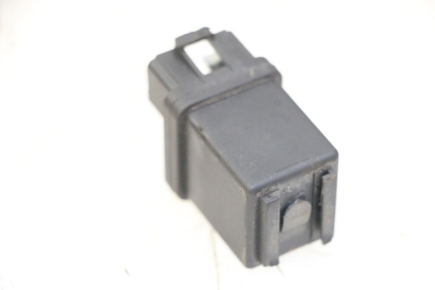 photo de STARTER RELAY PEUGEOT KISBEE 4T 50 (2018 - 2022) - Zoom on usage condition
