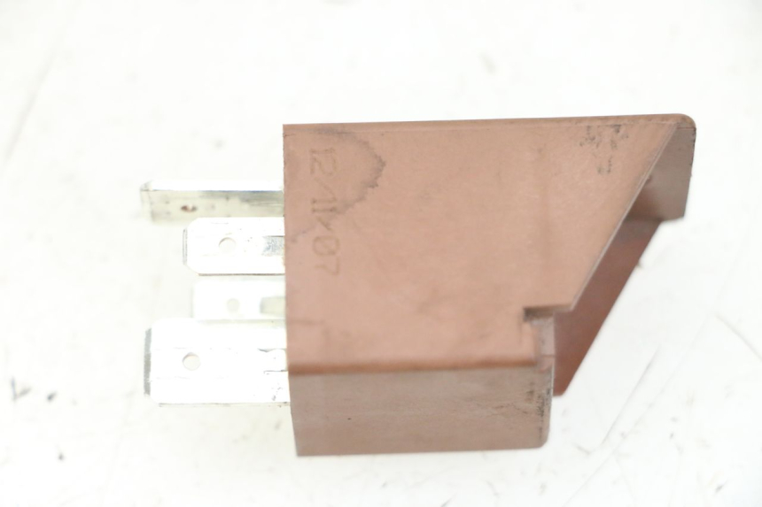 photo de STARTER RELAY PIAGGIO VESPA LX 150 (2005 - 2013) - Component detail