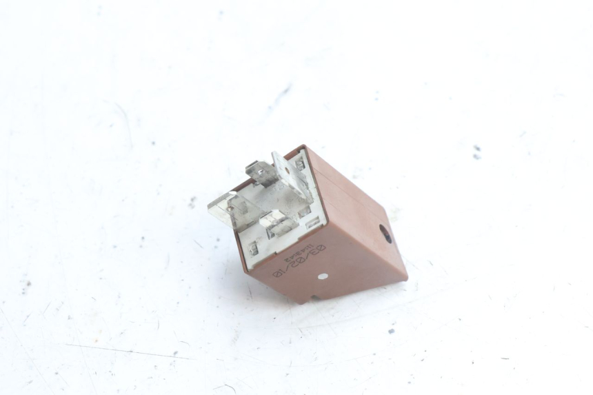 photo de STARTER RELAY PEUGEOT SATELIS 125 (2006 - 2009) - Alternative perspective