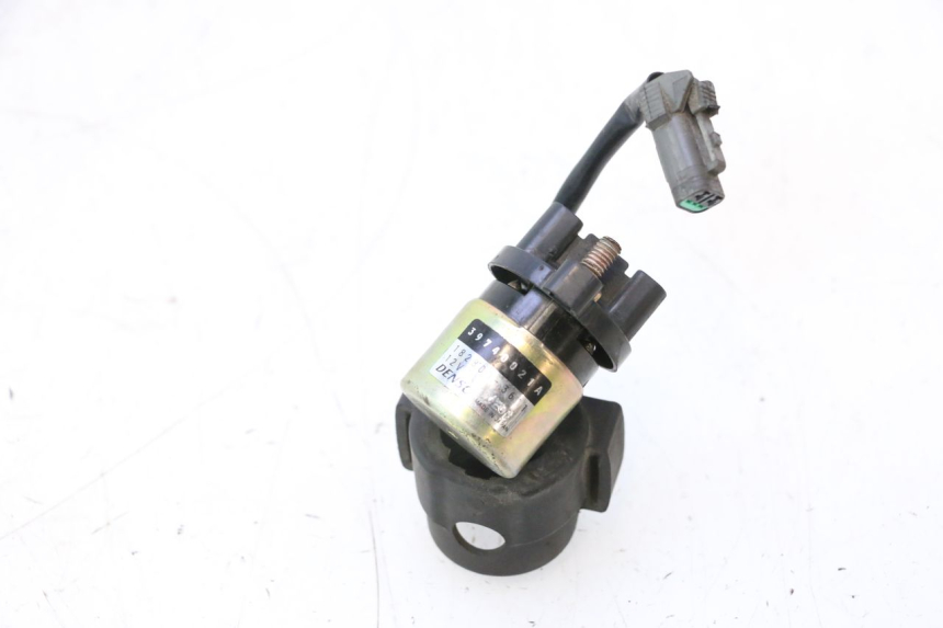 photo de STARTER RELAY DUCATI SS IE DS CARENEE 1000 (2002 - 2006) - Fixing points details