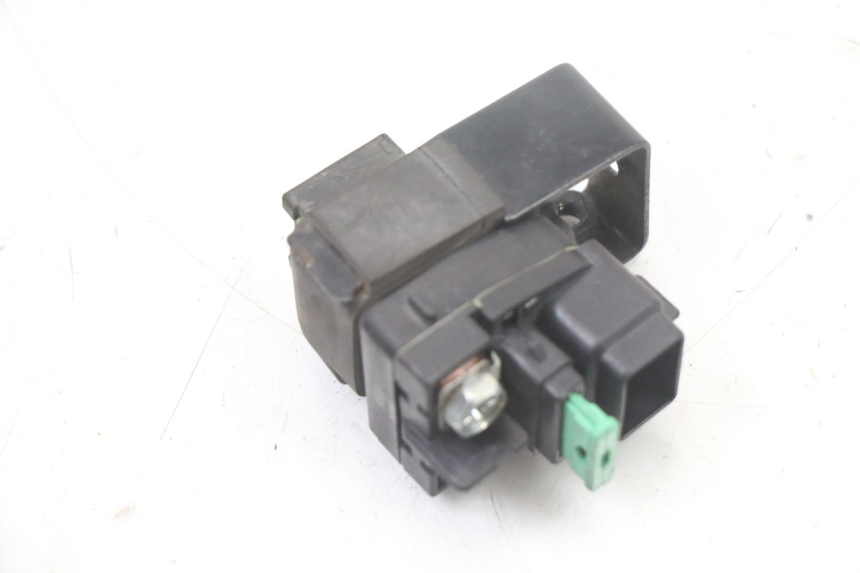 photo de STARTER RELAY SUZUKI GSF S BANDIT 600 (2000 - 2004) - Zoom on usage condition