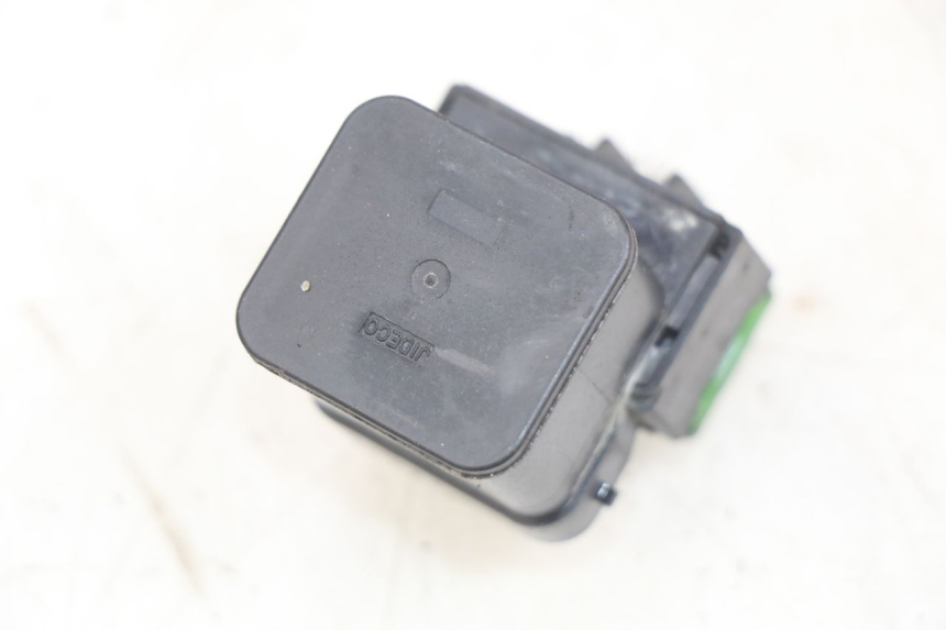 photo de STARTER RELAY SUZUKI SV N 650 (1999 - 2002) - Zoom on usage condition