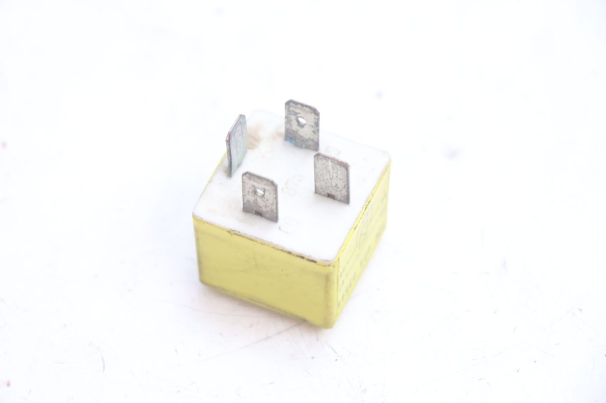photo de STARTER RELAY PEUGEOT TKR TREKKER FURIOUS 50 (2005 - 2014) - Zoom on usage condition