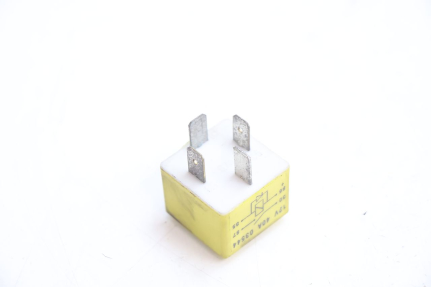 photo de STARTER RELAY PEUGEOT TREKKER 50 (1995 - 2004) - Zoom on usage condition