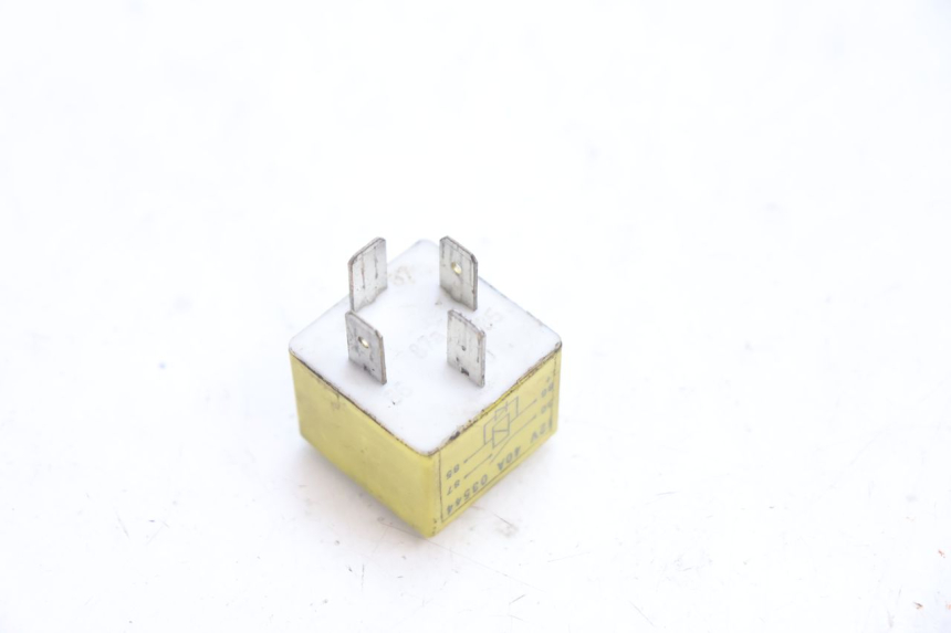 photo de STARTER RELAY PEUGEOT TREKKER 50 (1995 - 2004) - Zoom on usage condition