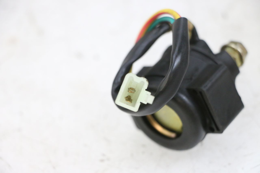 photo de STARTER RELAY PEUGEOT TWEET PRO EFI 4T 50 (2021 - 2022) - Zoom on usage condition