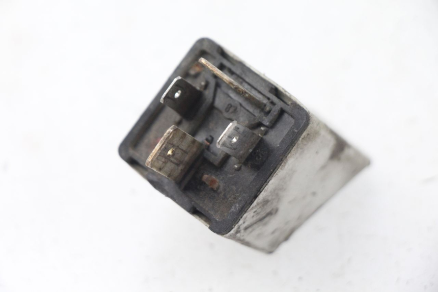 photo de STARTER RELAY PIAGGIO TYPHOON 50 (1993 - 1999) - Alternative perspective