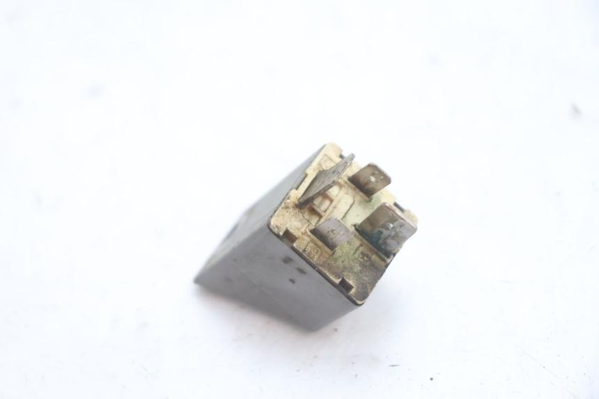 photo de STARTER RELAY PIAGGIO TYPHOON 50 (2000 - 2009) - Alternative perspective