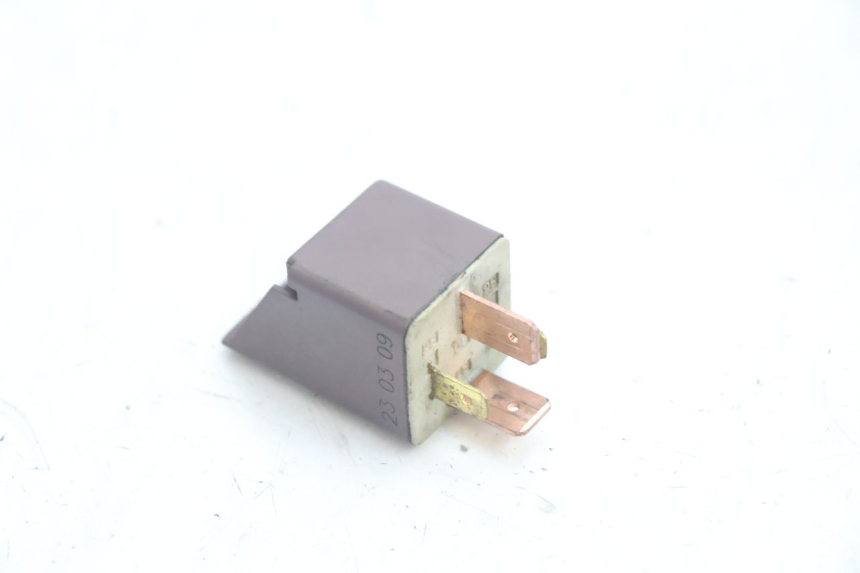 photo de STARTER RELAY PIAGGIO TYPHOON 50 (2000 - 2009) - Alternative perspective