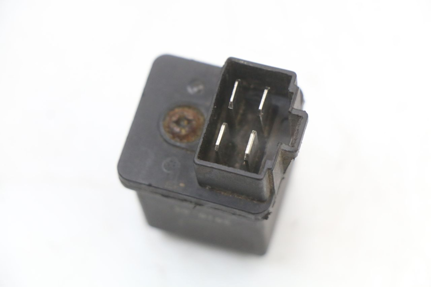 photo de STARTER RELAY PEUGEOT V-CLIC VCLIC 50 (2007 - 2013) - Zoom on usage condition