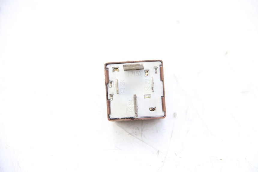 photo de STARTER RELAY PIAGGIO VESPA GRANTURISMO 125 (2003 - 2007) - Component detail