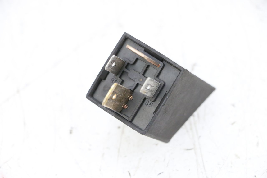 photo de STARTER RELAY PIAGGIO VESPA GTS SUPER IE 125 (2009 - 2016) - Component detail