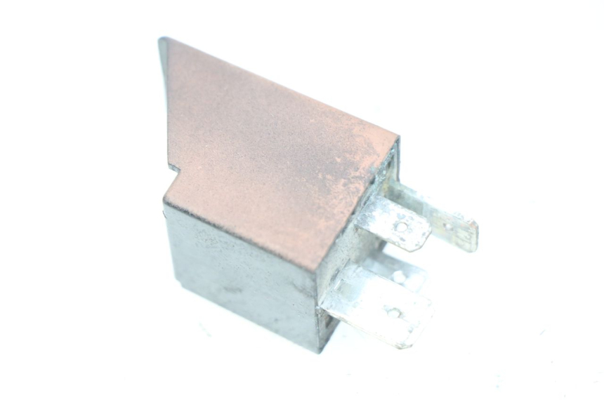 photo de STARTER RELAY PIAGGIO VESPA PRIMAVERA 2T 50 (2013 - 2018) - Alternative perspective