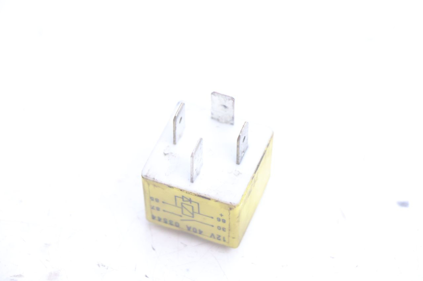 photo de STARTER RELAY PEUGEOT VIVACITY 100 (1999 - 2008) - Zoom on usage condition