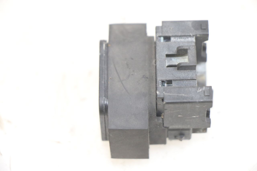 photo de STARTER RELAY YAMAHA X-MAX XMAX 250 (2006 - 2009) - Zoom on usage condition