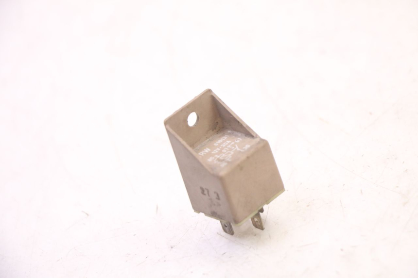 photo de STARTER RELAY PIAGGIO X9 EVOLUTION 125 (2003 - 2007) - Component detail