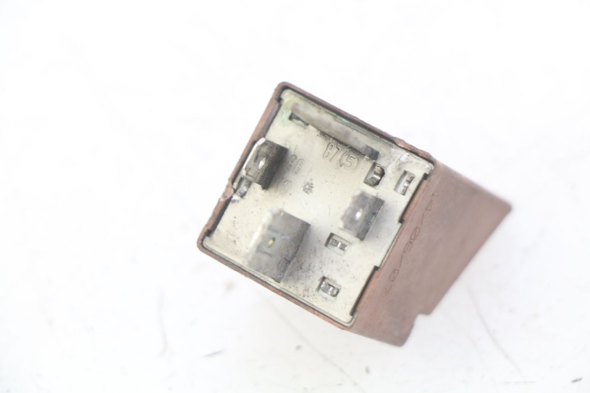 photo de STARTER RELAY PIAGGIO XEVO - X EVO 125 (2007 - 2017) - Zoom on usage condition