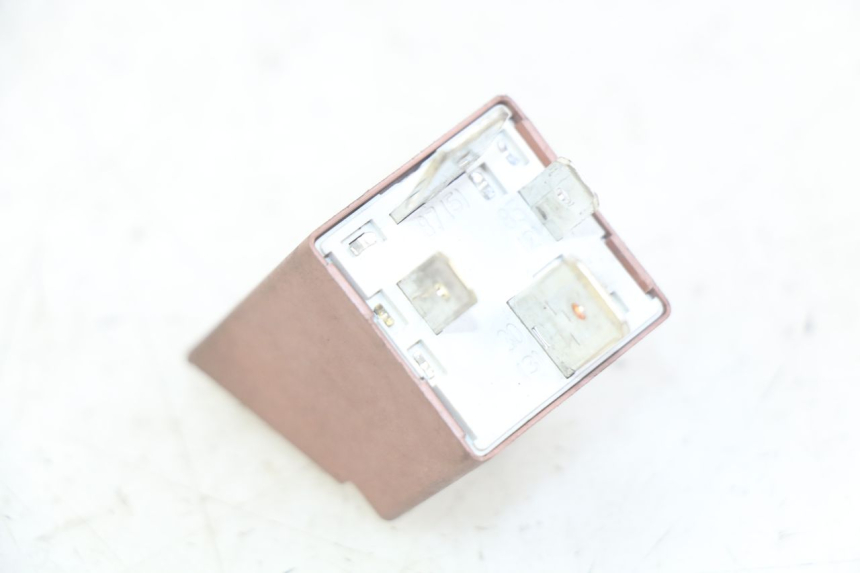 photo de STARTER RELAY PIAGGIO XEVO - X EVO 125 (2007 - 2017) - Zoom on usage condition