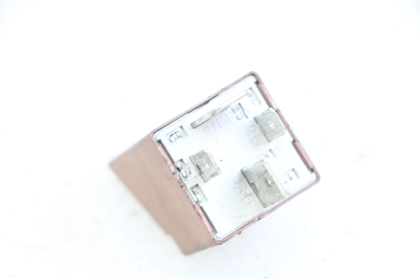 photo de STARTER RELAY PIAGGIO XEVO - X EVO 125 (2007 - 2017) - Zoom on usage condition