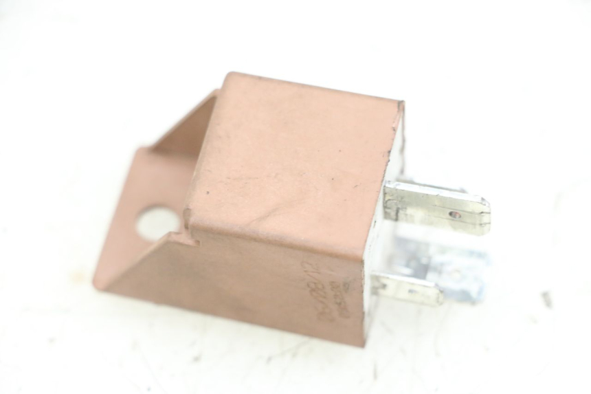 photo de STARTER RELAY PIAGGIO XEVO - X EVO 125 (2007 - 2017) - Alternative perspective