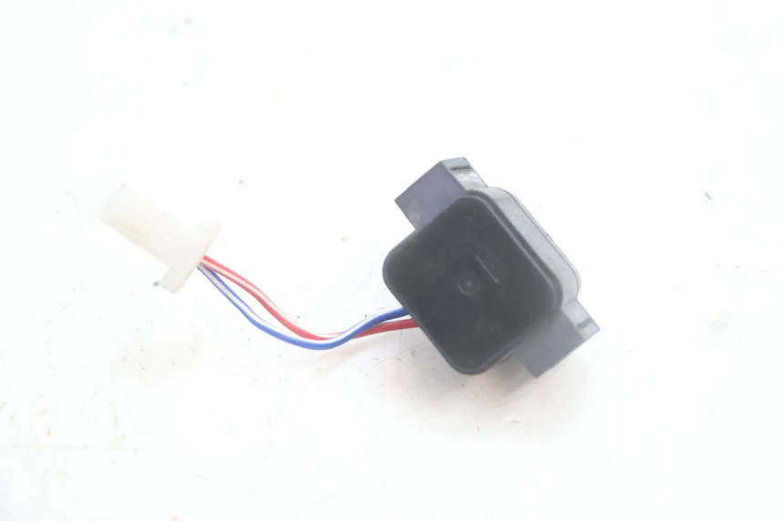 photo de STARTER RELAY YAMAHA YP MAJESTY 125 (2007 - 2010) - Alternative perspective