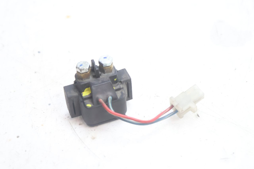 photo de STARTER RELAY YAMAHA YP MAJESTY 125 (2002 - 2006) - Zoom on usage condition