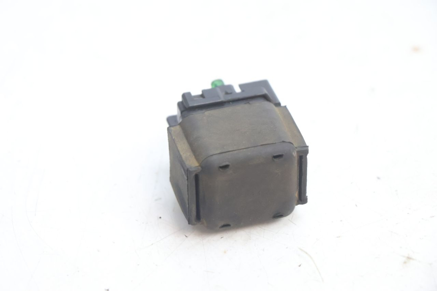 photo de STARTER RELAY KAWASAKI ZX-6R ZX6R 600 (1995 - 1997) - Alternative perspective