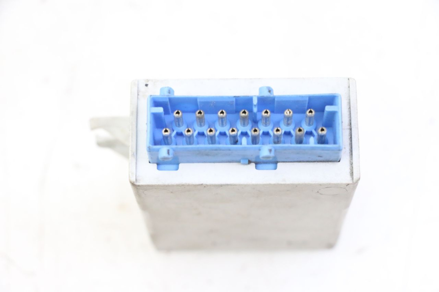 photo de ELECTRICAL RELAY BMW C1 125 (2000 - 2003) - Alternative perspective