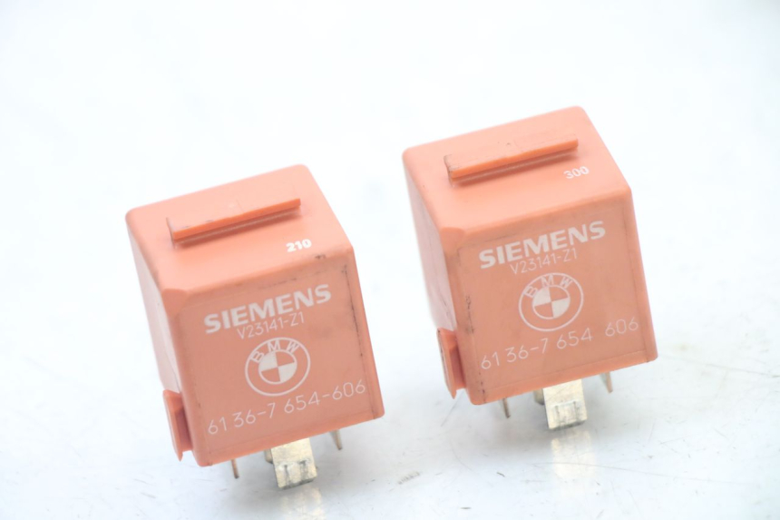 photo de ELECTRICAL RELAY BMW C1 125 (2000 - 2003) - Component detail