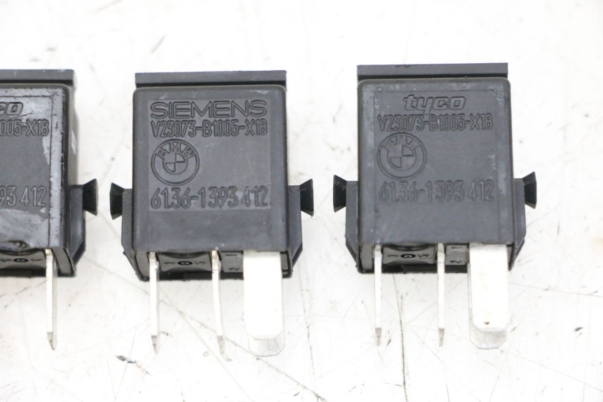 photo de ELECTRICAL RELAY BMW C1 125 (2000 - 2003) - Component detail